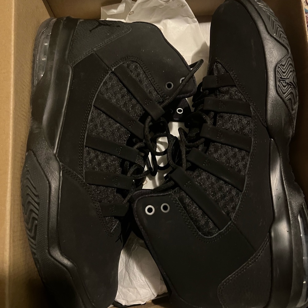 Jordan Max Aura Basketball Shoes